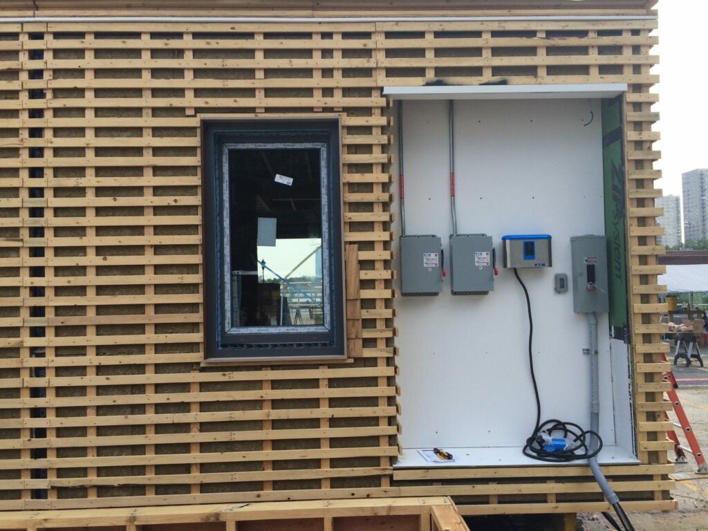 vertical and horizontal battens over the insulation system