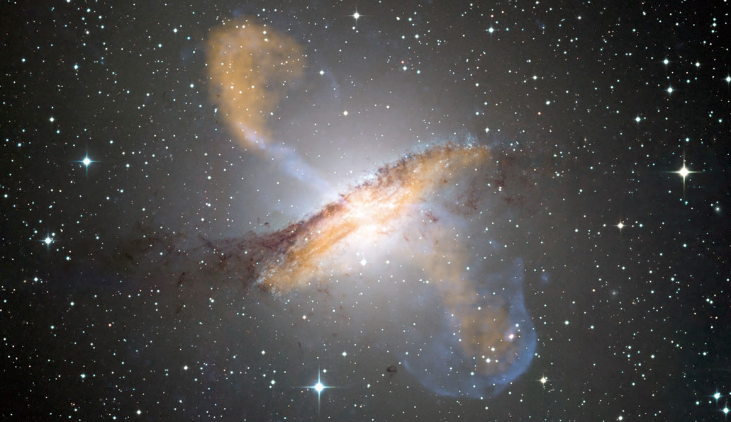 Galaxy Closeup Reveals Best-Ever Snapshot of Black Hole Jets