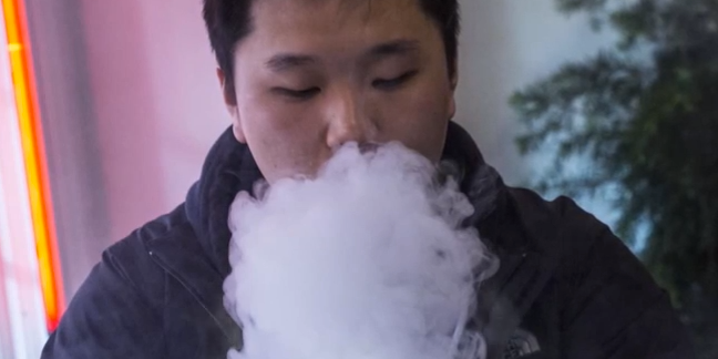 E-Cigarettes Not Harmless, Should Be Regulated Like Cigs, Study Says