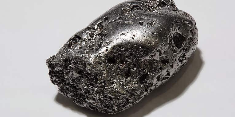 In Alchemy-Like Process, Researchers Make Iron Behave Like Platinum