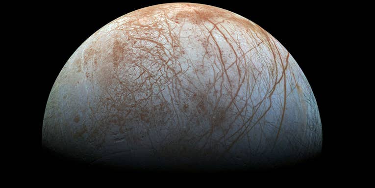 Data from 1997 just gave us new insight into Europa—our best chance at finding alien life