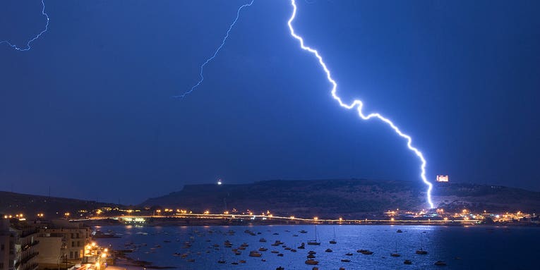 Lasers Can Be Used to Steer Lightning In Mid-Strike