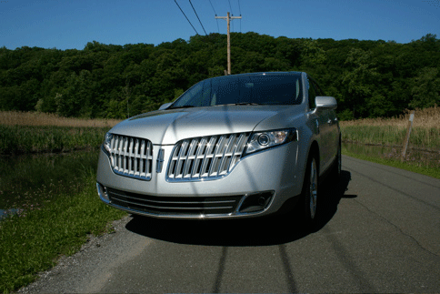 The 2010 Lincoln MKT's "cow catcher" grille is the subject of both scorn and praise, but no one can say it doesn't catch the eye.