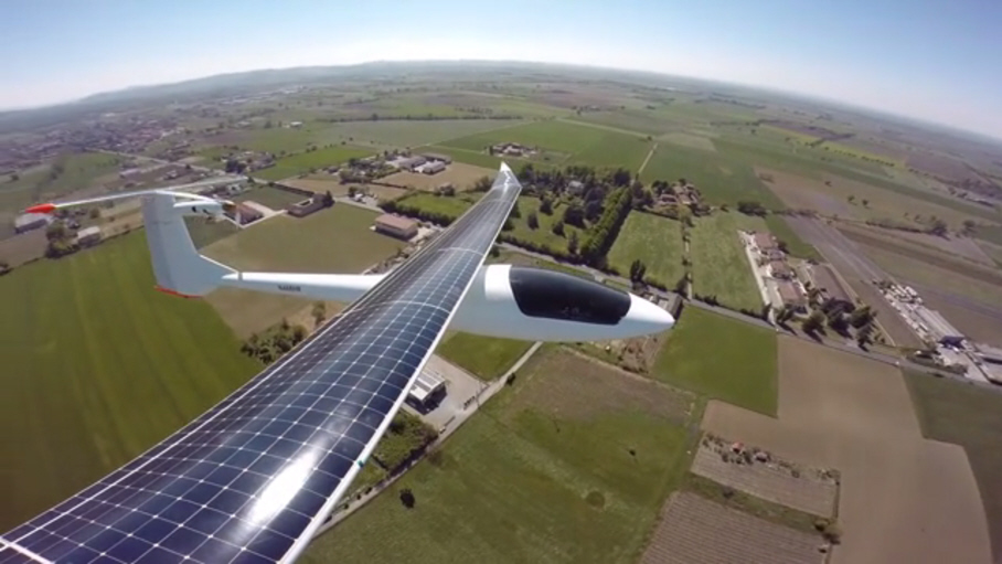 Watch A Solar Plane Fly Over Milan Countryside [Video]