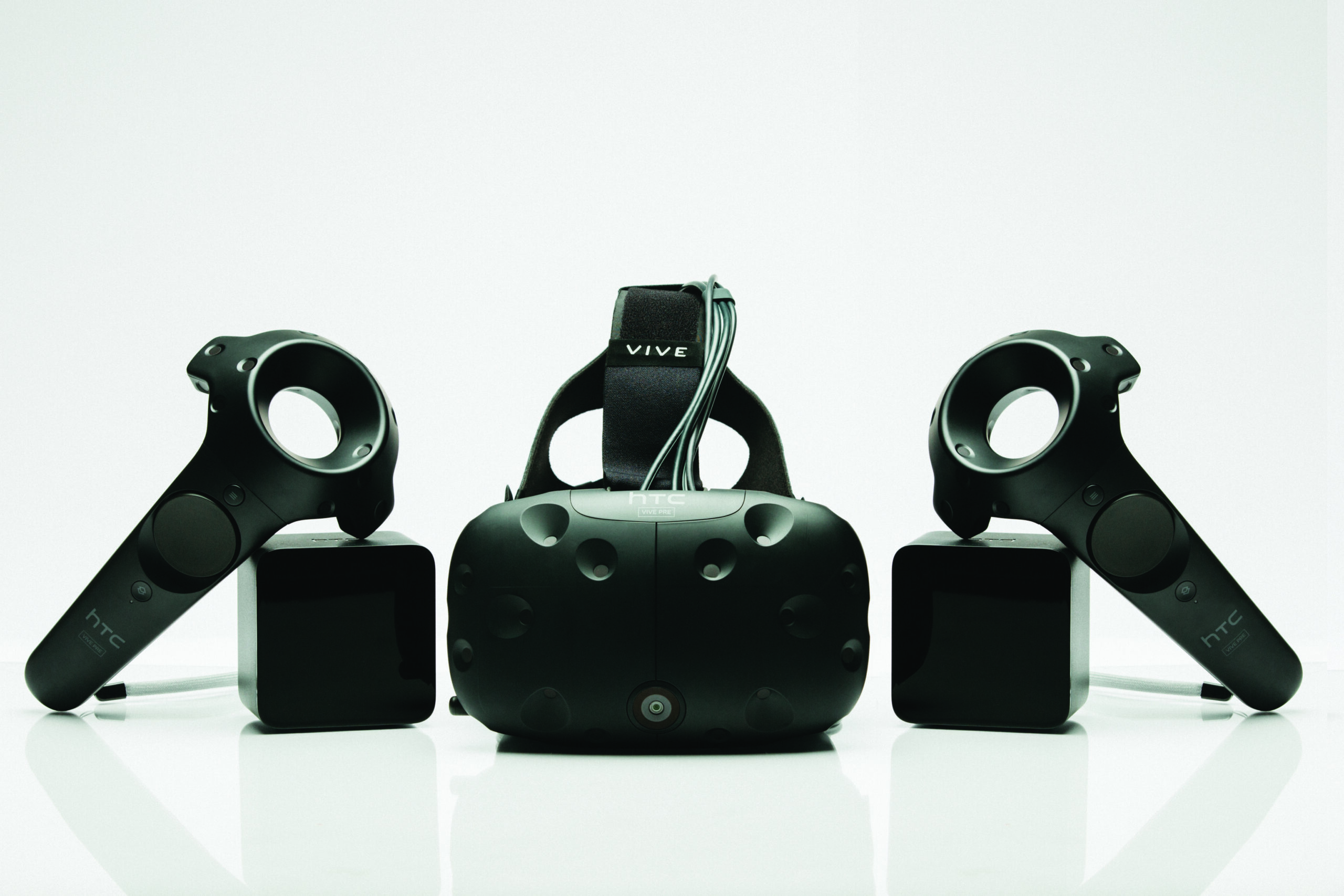 Virtual Reality Headsets Are Almost Here, And I’m Willing To Take The Risk