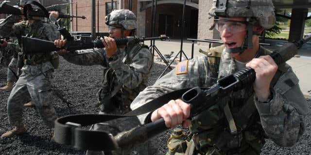 Bayonet Skills to be Omitted from Basic Training for Modern Soldiers