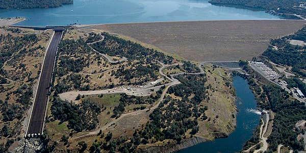What is happening with the Oroville Dam spillway?