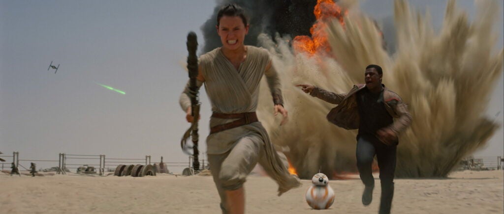Star Wars: The Force Awakens foot chase still