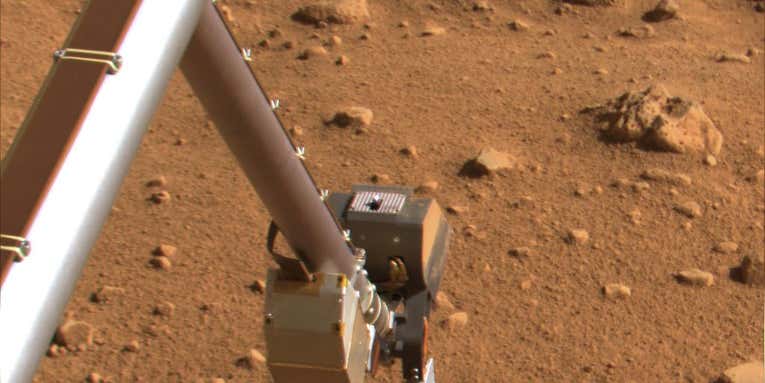 Organic Carbon Found on Mars Rocks Is Not Life, New Study Says