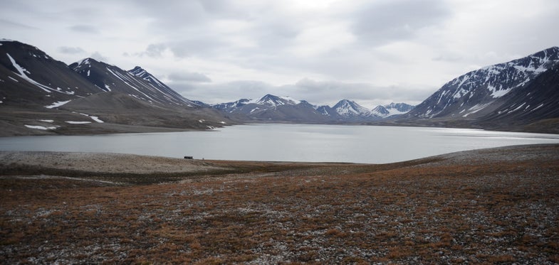 Lake Linnevatnet, Spitsbergen, Svalbard