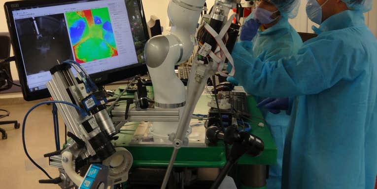Autonomous Robot Performs Successful Surgery On Living Pig
