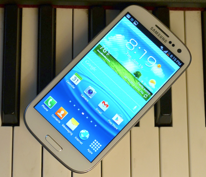 Samsung Galaxy S III Review: A Phone in Need of an Editor