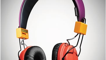 Ultra-Green Headphones Contain 60 Percent Repurposed Material