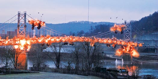 Megapixels: Blowing Up a 1,585-Foot Bridge