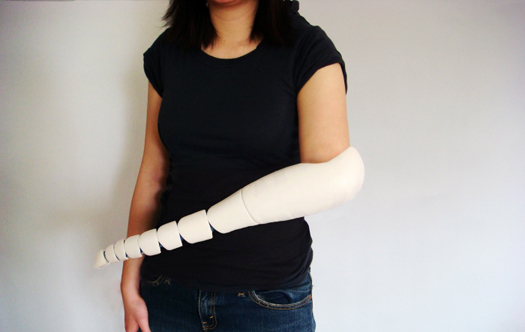 A Simple, Tentacle-Like Prosthesis Gets a Grip, to Leave the Biological Hand Free