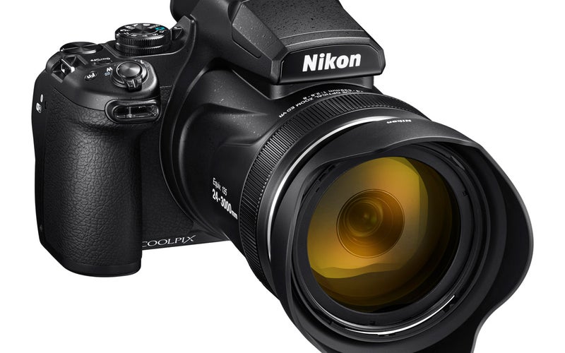 Link ulykke Minearbejder Nikon's new 125x zoom camera has a lens that would be impossible on a DSLR