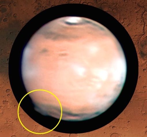 Amateur Astronomers Discovered A 120-Mile-Tall Plume Coming Off Mars