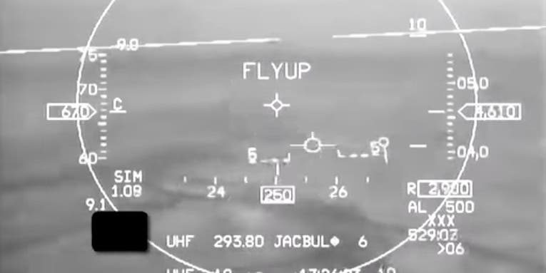 Watch This F-16 Take Over When A Pilot Passes Out