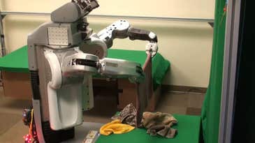 Adorable Laundry-Folding Robot Gives Your Towels Fastidious Attention