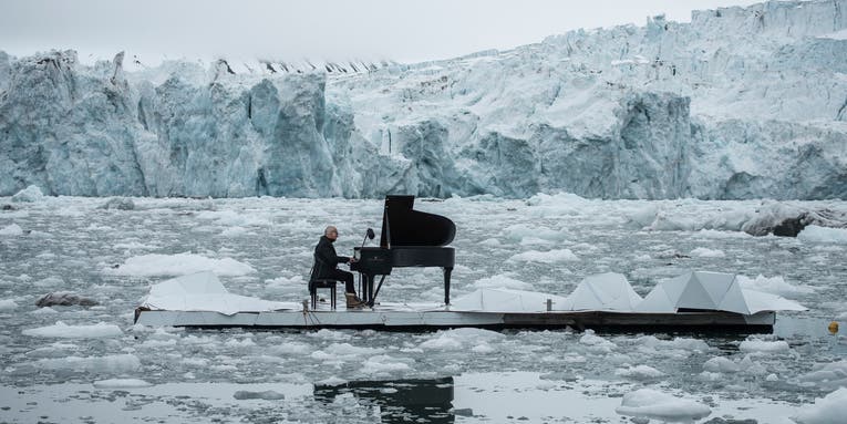 Watch A Pianist Play A Heartbreaking Funeral Song For The Arctic
