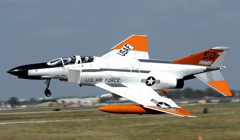 The colors of Tim Redelman's 200mph fighter orient the pilot at a distance
