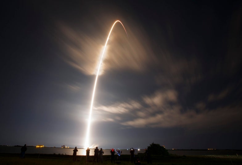 The unmanned Falcon 9 rocket launched by SpaceX, on a cargo resupply service mission to the International Space Station, lifts off from the Cape Canaveral Air Force Station in Cape Canaveral, Florida January 10, 2015. The unmanned Space Exploration Technologies Falcon 9 rocket blasted off from Florida on Saturday carrying a cargo capsule for the International Space Station, then turned around to attempt an unprecedented landing on earth.While the cargo ship flies towards the space station, the rocket was expected to head back to a floating platform in the Atlantic Ocean some 200 miles (322 km) off Jacksonville, Fla., north of the Cape Canaveral Air Force Station launch site. REUTERS/Scott Audette (UNITED STATES - Tags: SCIENCE TECHNOLOGY TRANSPORT TPX IMAGES OF THE DAY SOCIETY) - RTR4KTAM