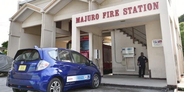 Honda Tests Solar-Powered Electric-Car Charging In Remote Marshall Islands