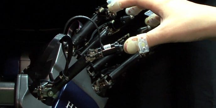 Fingertip-Mounted Haptic Interface Lets You Feel Virtual 3-D Objects