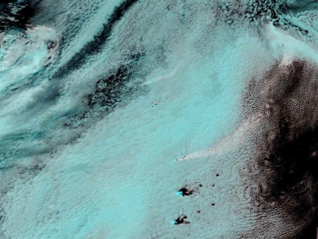 NASA's Aqua satellite snapped this false-color image of volcanic smoke in the South Sandwich Islands. <em>From May 2, 2014</em>