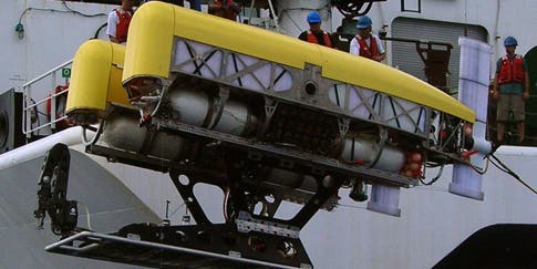 Unmanned Sub Dives the Marianas Trench on a Hair-Thin Tether