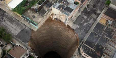 Terrifying Sinkhole Opens in Guatemala, Swallows Three-Story Building