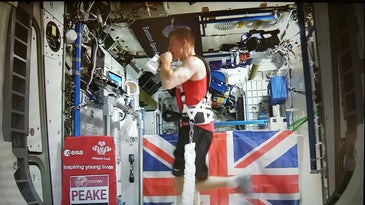 Tim Peake completing the 2016 London Marathon from space.