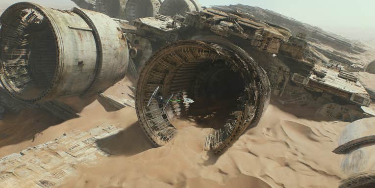 ‘Star Wars: The Force Awakens’ Fanboy Review: The Best Since ‘Empire Strikes Back’
