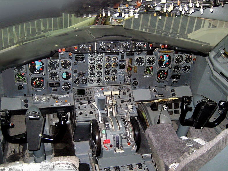 A Diy Flight Simulator Built In The Nose Of Real Boeing 737 - Diy Home Flight Simulator Cockpit