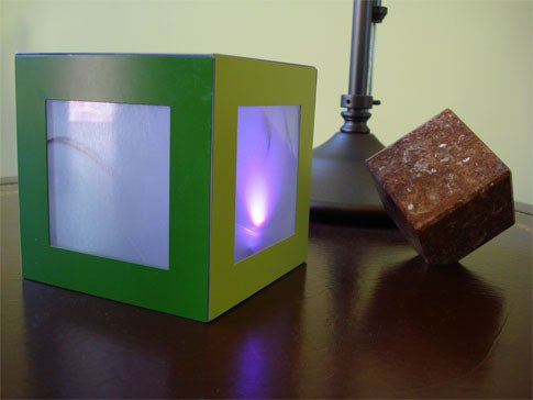 An Arduino-powered LED photo cube.
