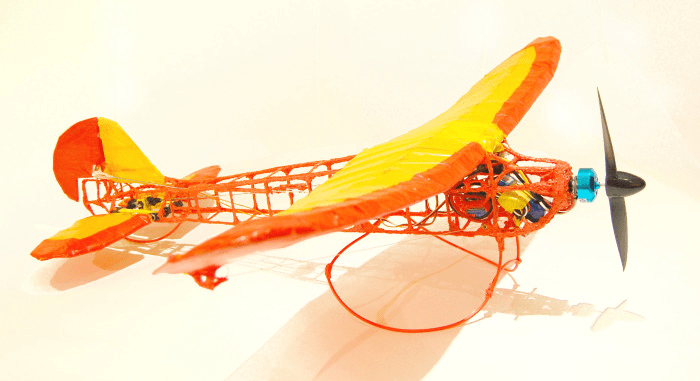 RC Plane Drawn With A 3-D Printing Pen Really Flies