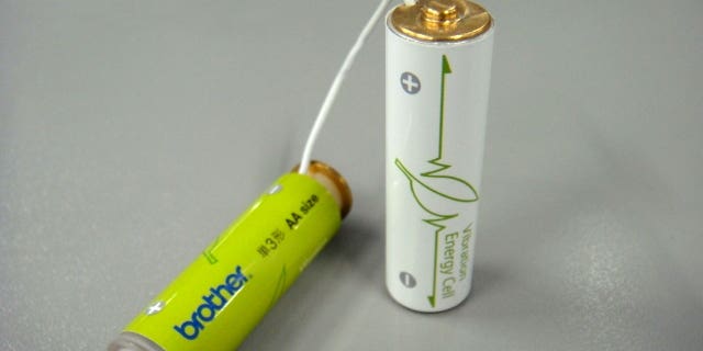 Vibration-Powered AA Battery Charges Up When You Shake It