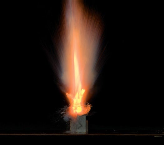 Watch Sodium Explode In Water At 10,000 Frames Per Second