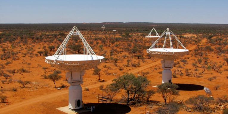 Amazing Video: Timelapse View Of The Australian Outback’s Giant Radio Dishes