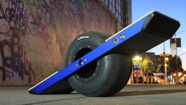 CES 2014: The First Self-Balancing Electric Skateboard