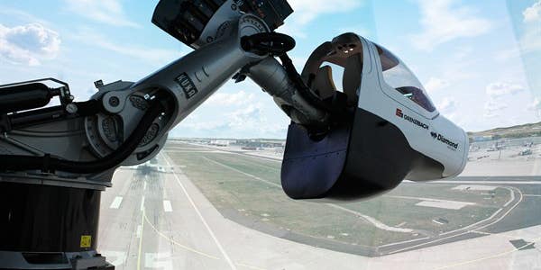 This Robotic Flight Simulator Is A New Tool For Training Pilots