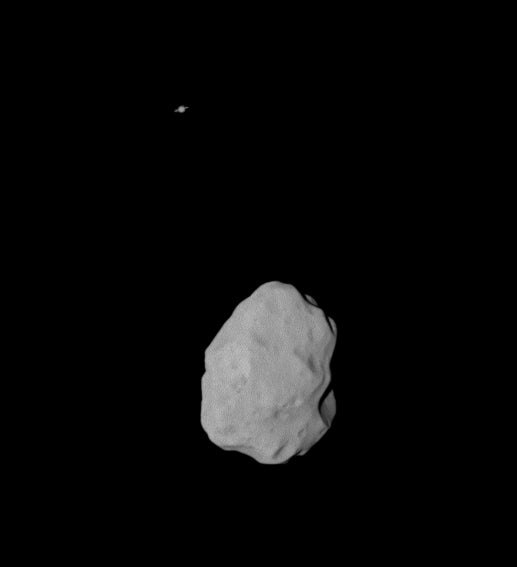 Rosetta Snaps Lovely Close-Up Images of Asteroid Lutetia