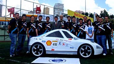 Turkish Students Create Hydrogen-Powered 1300-MPG Car
