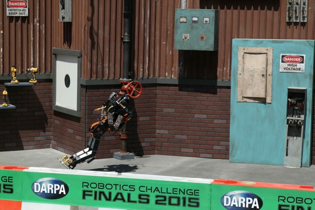 THOR humanoid robot falls at the DRC competition