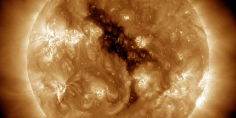 Space dust is stirring this star’s plasma soup