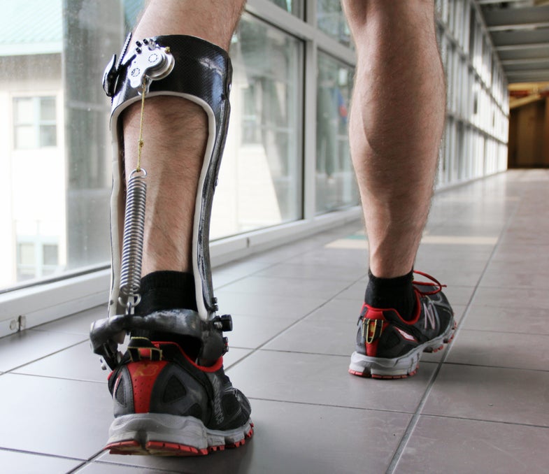 Lightweight Power Boot Makes You Walk More Efficiently