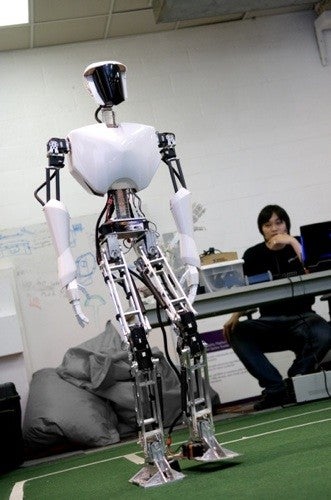 Virginia Tech Students Unveil Nation’s First Full-Height, Free-Walking Humanoid Robot