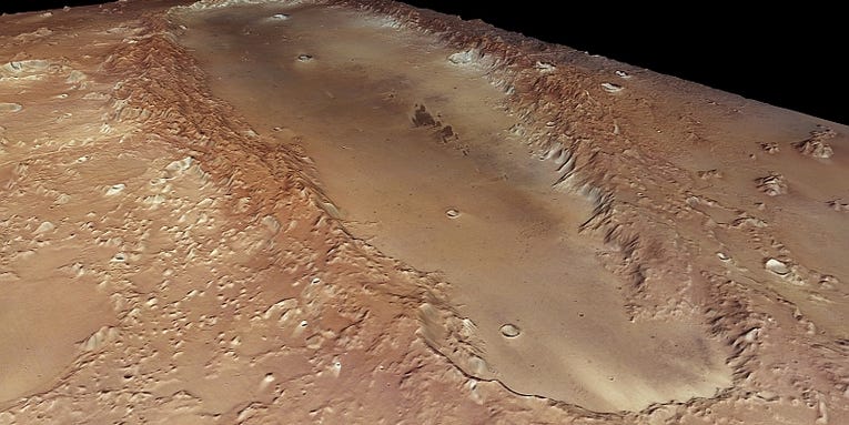 What Created This Smooth, 200-Mile-Long Trench On Mars?