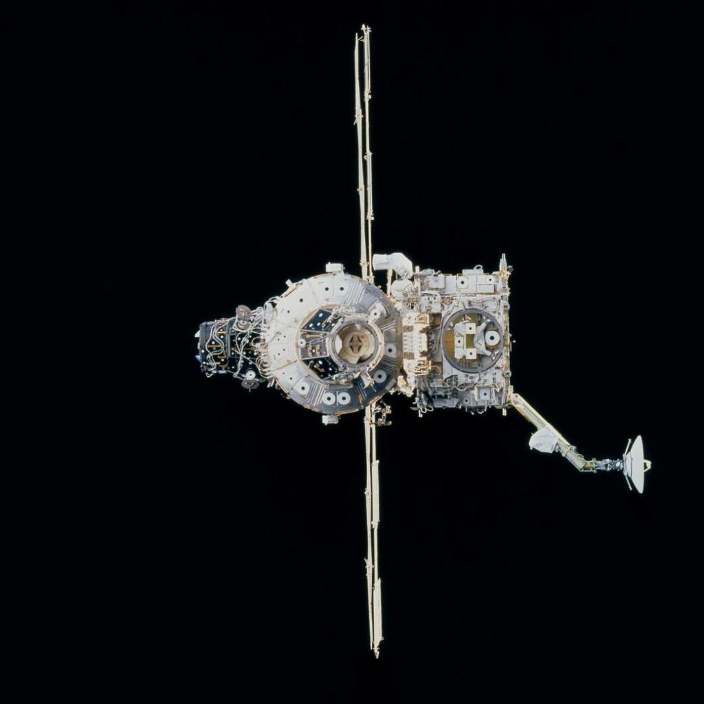 ISS Assembly Mission 3A in space
