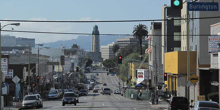 In Attempt To Break Gridlock, Los Angeles Becomes First City To Synchronize  Every Streetlight